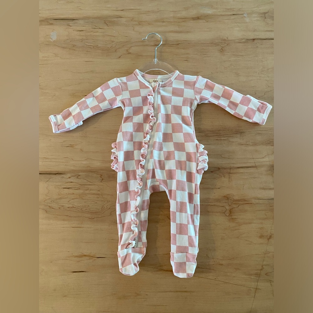 SIIX Spearmint Baby Girl Pink Checker Footie 0-3
